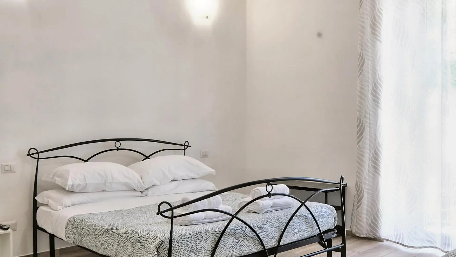 Wine Apartments Florence Bardolino 0*,  Italy